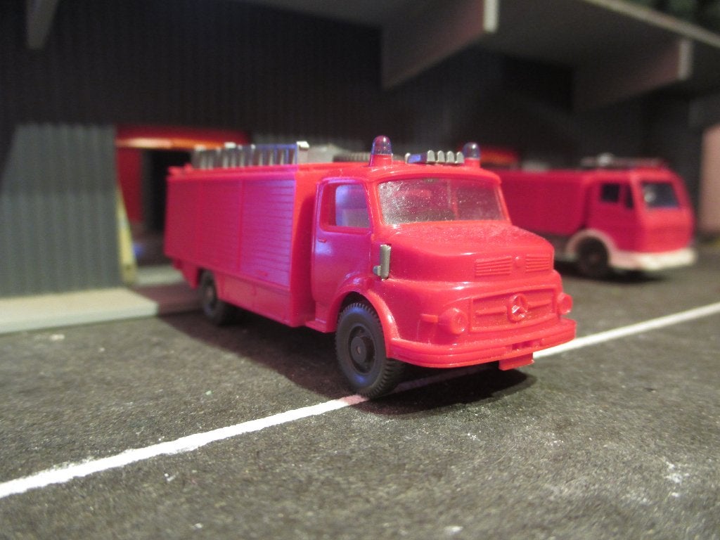 Mercedes Benz LB 1113 TLF Rundhauber - Wiking Brandweer #2, Ophalen of Verzenden, Gebruikt, Bus of Vrachtwagen, Wiking