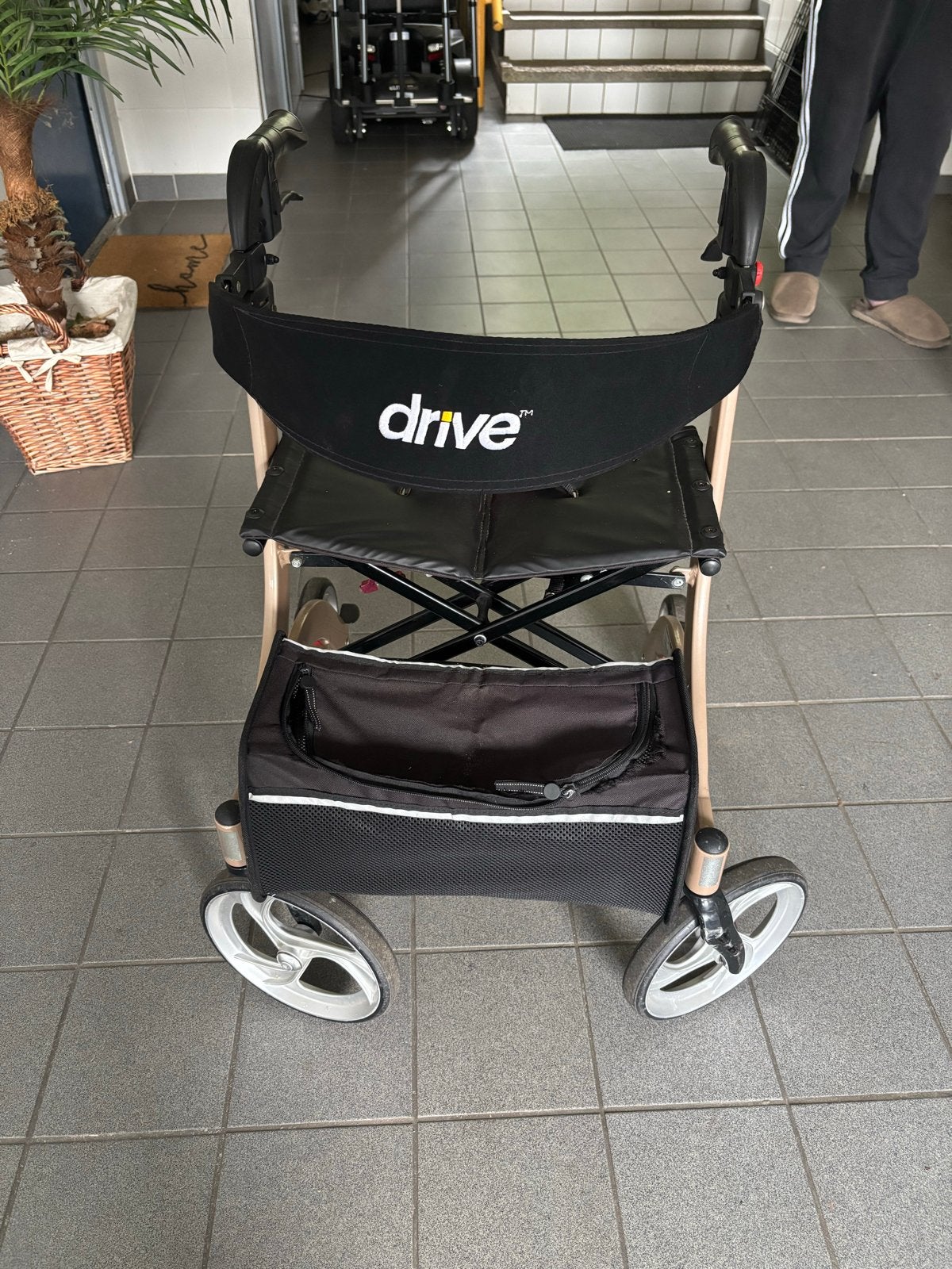 Rollator Nitro, Diversen, Rollators, Ophalen, Zo goed als nieuw