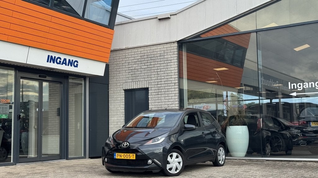 Toyota Aygo 1.0 VVT-i x-play | Airconditioning | Camera, Auto's, Stof, Gebruikt, 4 stoelen, Origineel Nederlands