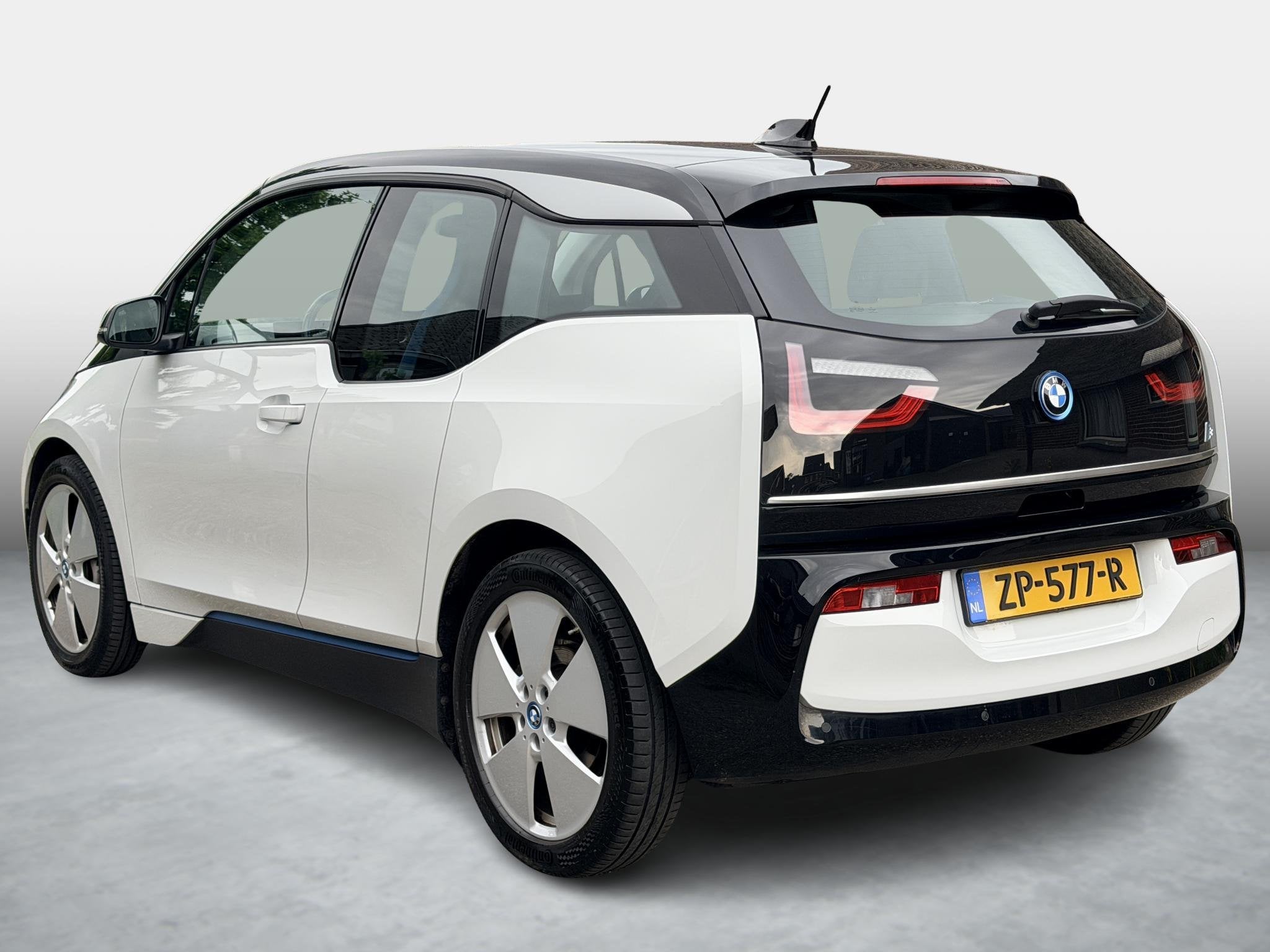 BMW i3 Basis 120Ah 42 kWh / Warmtepomp / Comfort-Pakket (, Automaat, Met garantie (alle), 4 stoelen, 258 min