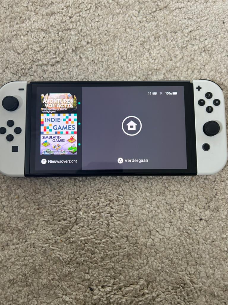 Nintendo switch OLED compleet + accessoires, Ophalen of Verzenden, Zo goed als nieuw, Met 2 controllers, Switch OLED