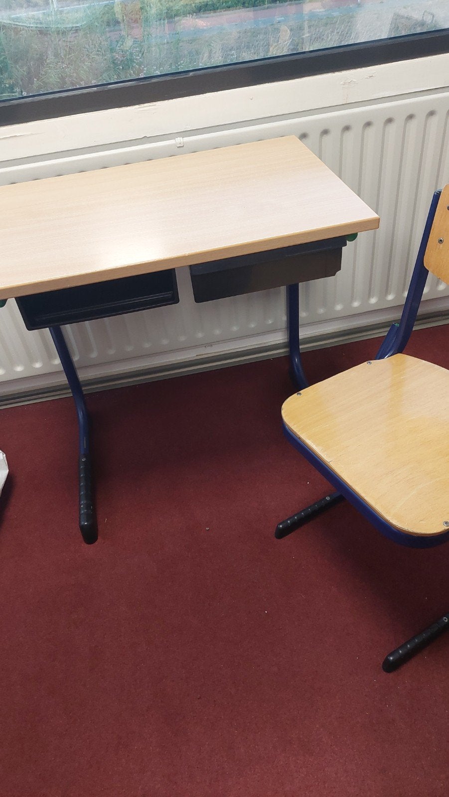 school tafeltje met stoel, Huis en Inrichting, Bureaus, Ophalen
