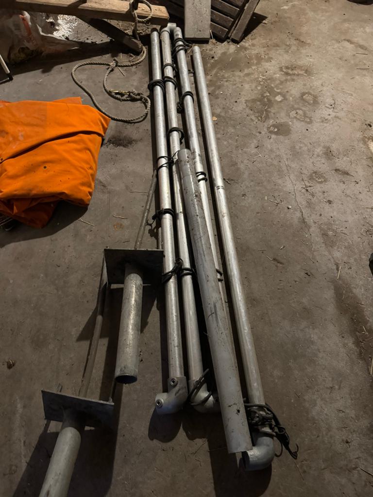 Aluminium buizen systeem 2x2m incl. bevestigingsmaterialen, Ophalen, Gebruikt, Aluminium, 80 mm of meer
