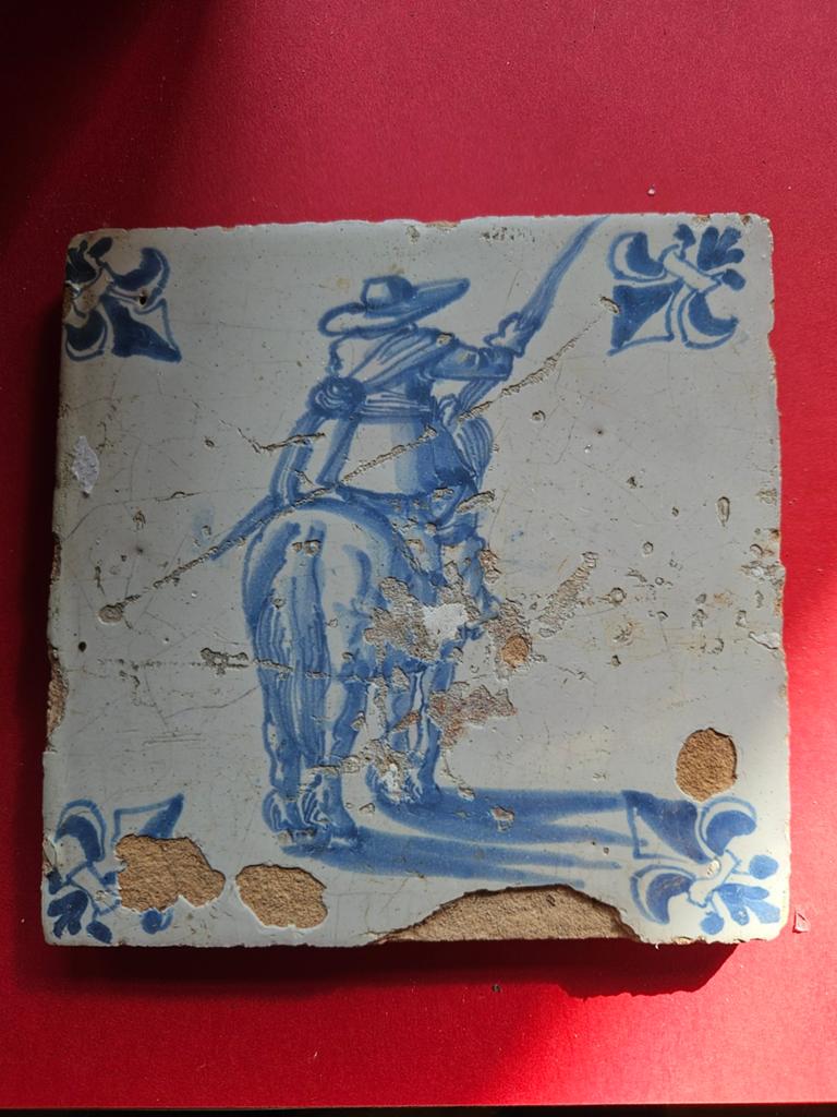 Antieke Delfts Blauwe Tegel - Ruiter te Paard, Ophalen of Verzenden