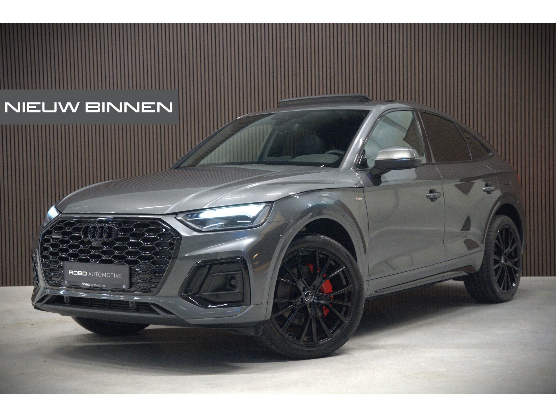 Audi Q5 Sportback 55 TFSI e S edition Competition | Panorama, Auto's, Automaat, Dealer onderhouden, Gebruikt, Zwart