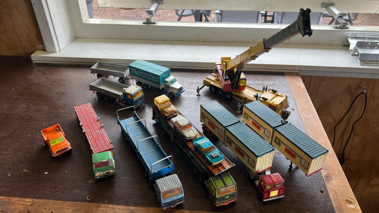 Collectie vintage Siku speelgoed vrachtwagens en kranen, Ophalen of Verzenden, Gebruikt