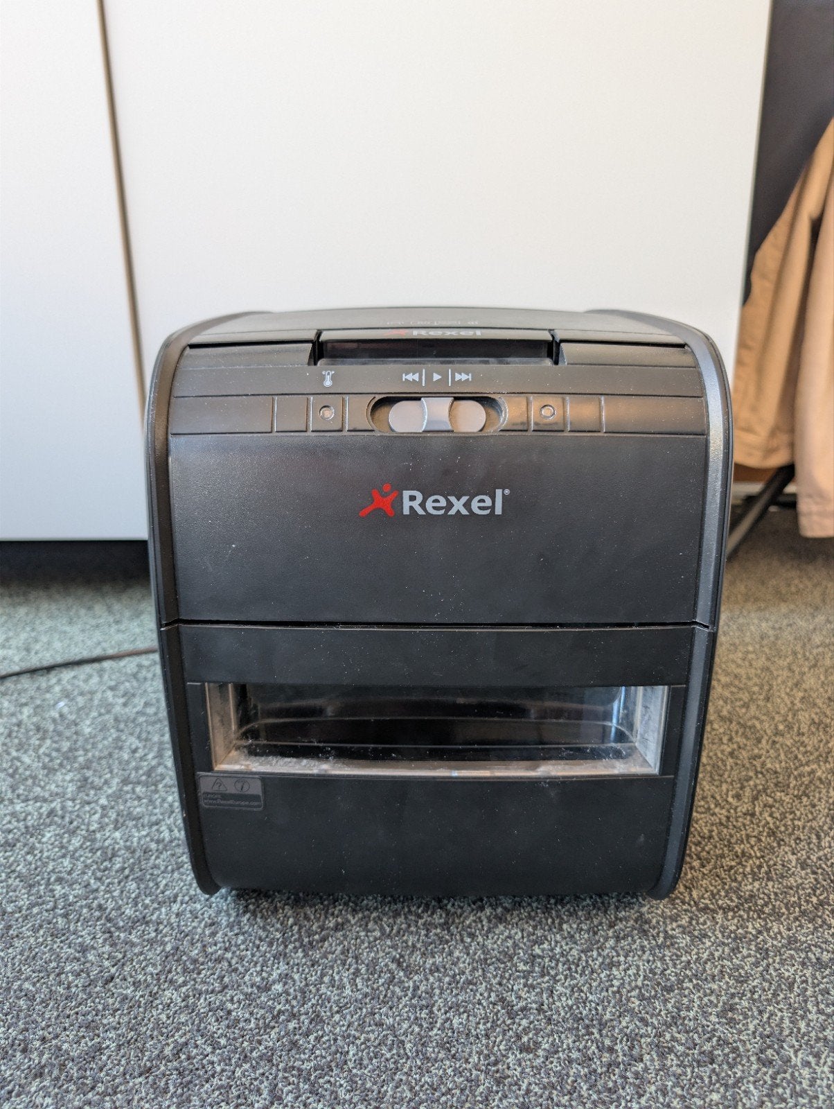 Rexel AutoFeed Shredder 60X – Automatische Papiervernietiger, Ophalen, Gebruikt