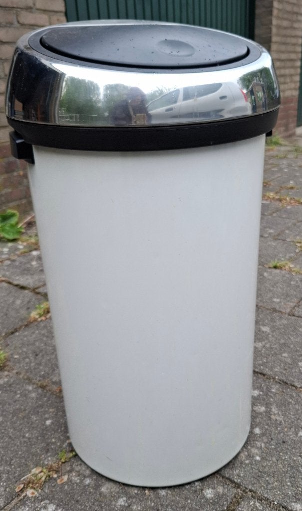 Brabantia Prullenbak 60 L creme kleur, Huis en Inrichting, Woonaccessoires | Prullenbakken, Ophalen, Gebruikt, 50 tot 75 cm, 40 liter of meer