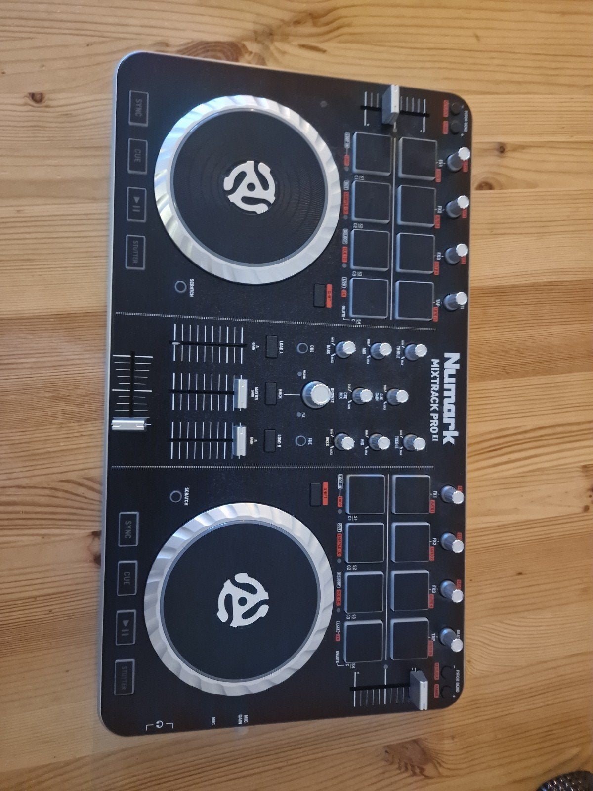Numark Mixtrack Pro II DJ Controller, Muziek en Instrumenten, Dj-sets en Draaitafels, Ophalen of Verzenden, Zo goed als nieuw