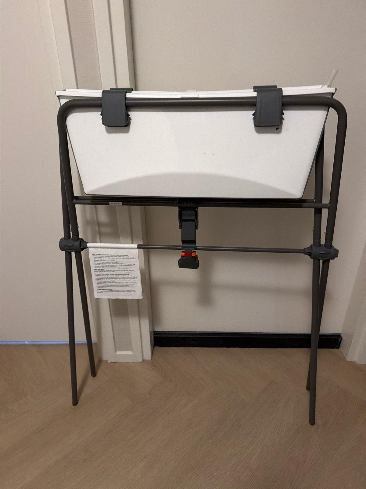 Stokke Flexi badje met standaard - Zo goed als nieuw, Kinderen en Baby's, Zo goed als nieuw, Badje, Standaard, Ophalen