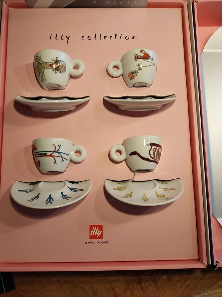 Illy Collection RIFLESSO 2005 Espresso Kopjes en Schotels, Ophalen of Verzenden, Zo goed als nieuw, Overige stijlen, Kop(pen) en/of Schotel(s)