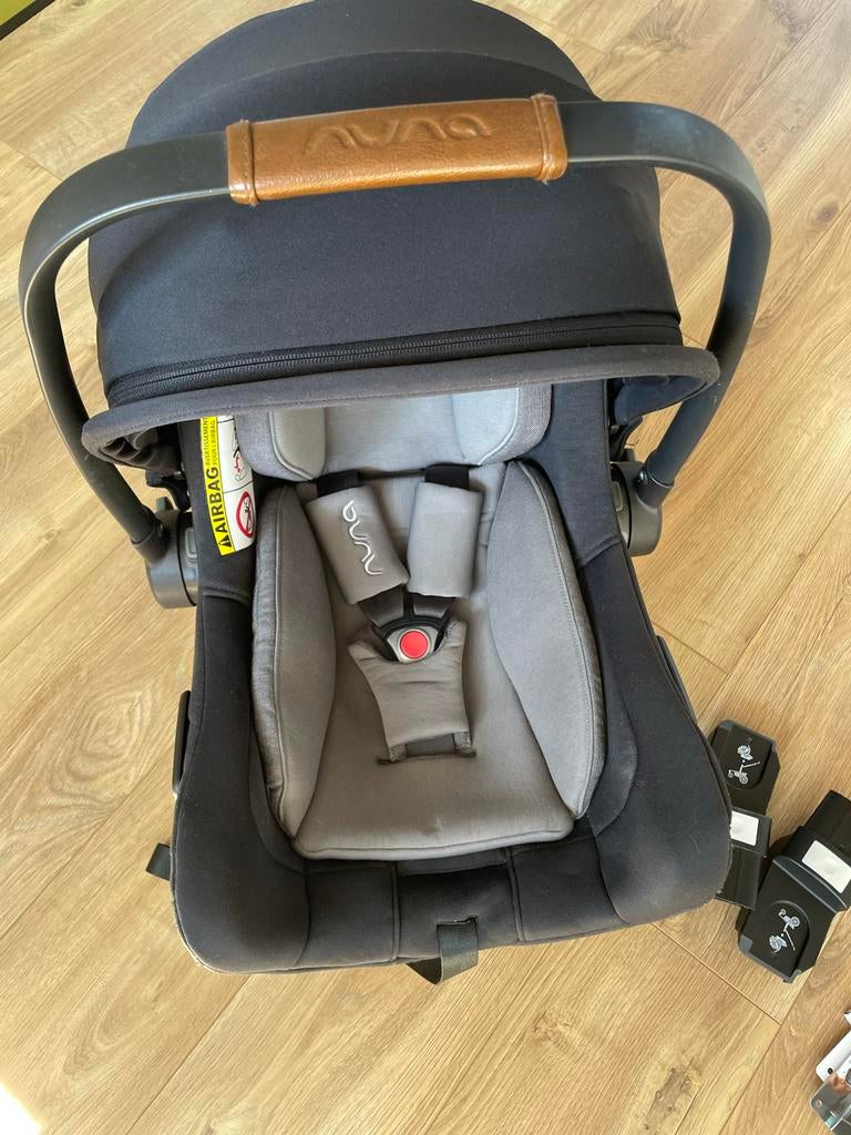 Nuna Pipa autostoeltje met Joolz adapters, Overige merken, Autogordel of Isofix, Gebruikt, Ophalen of Verzenden