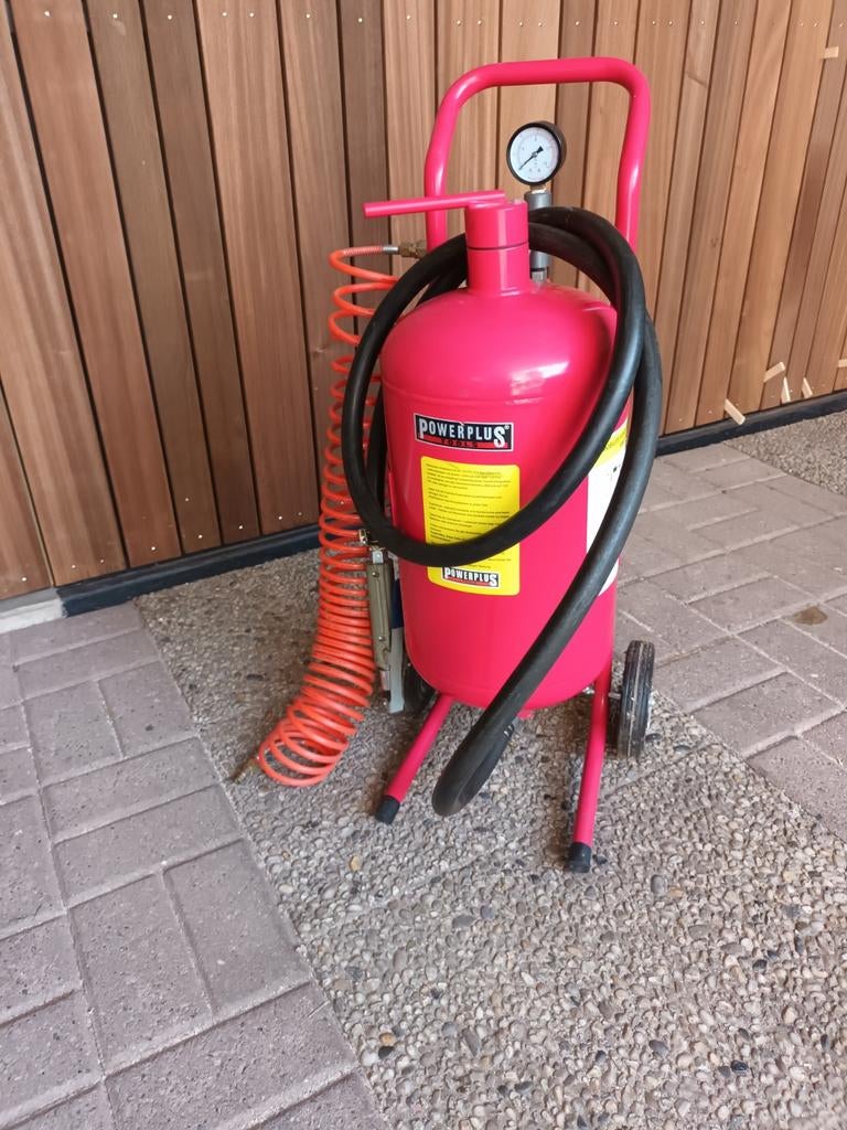 Zandstraal apparaat, Ophalen, Zo goed als nieuw
