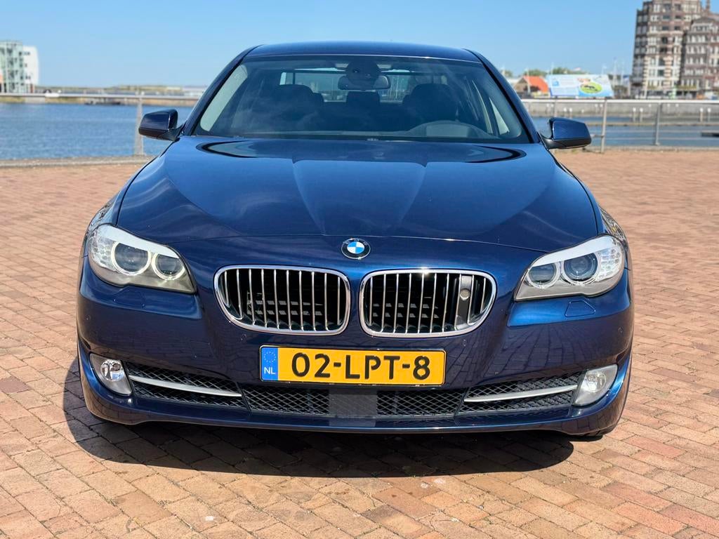 *VOLLL BMW 550i 4.4 Twinturbo AUT8 2010 Blauw | Nightvision, Automaat, Euro 5, Achterwielaandrijving, 2000 kg