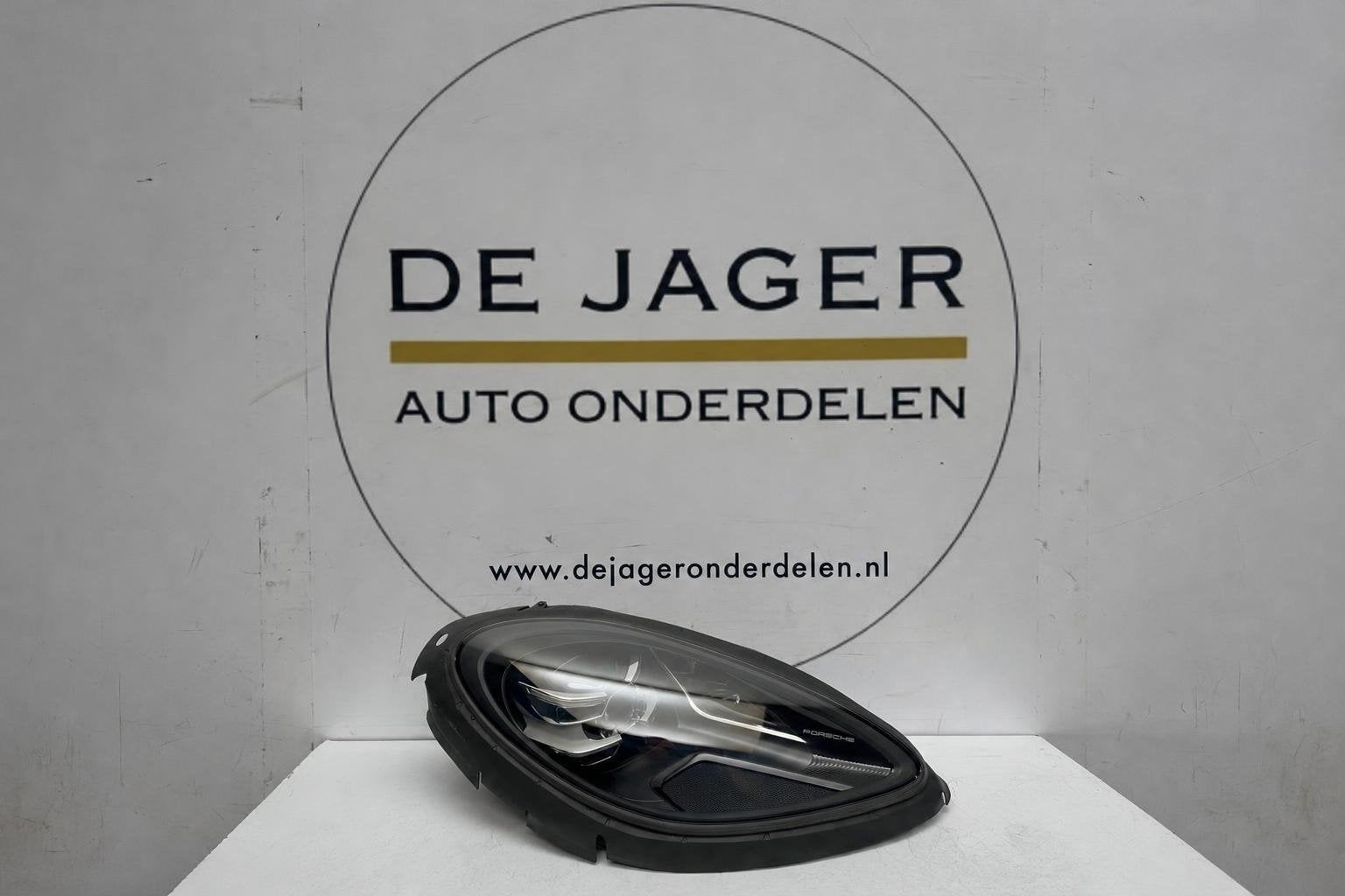 Porsche Macan 95B Full LED koplamp rechts 95B941010AP, Auto-onderdelen, Gebruikt, Porscheplatz 1
70435  Stuttgart, DE, Porsche