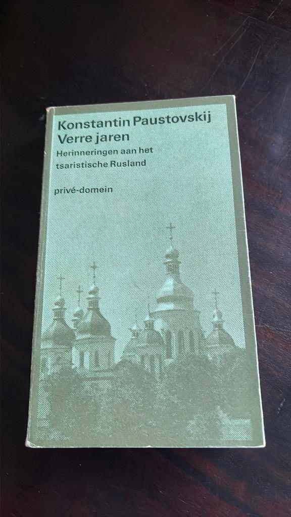Verre jaren - Konstantin Paustovskij, Ophalen of Verzenden, Gelezen, Nederland