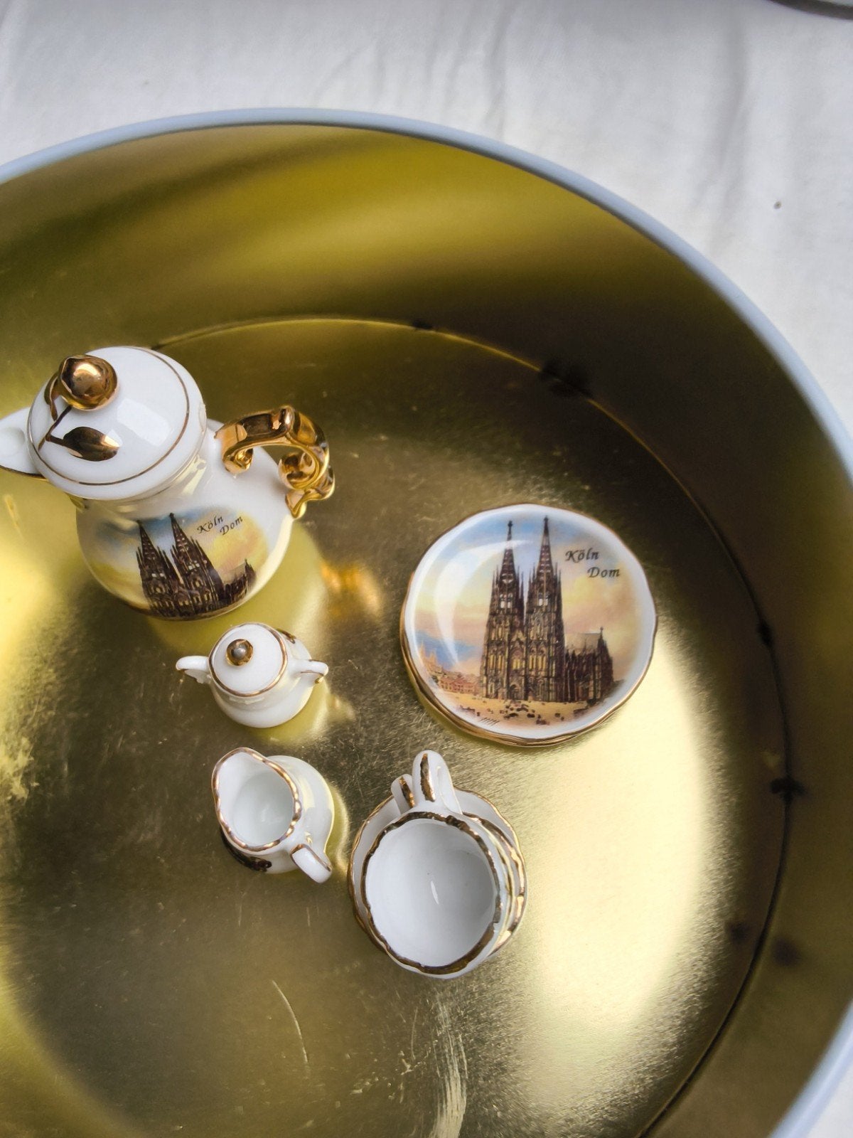 Miniatuur theeserviesje met Keulse Dom afbeelding en anderen, Ophalen of Verzenden