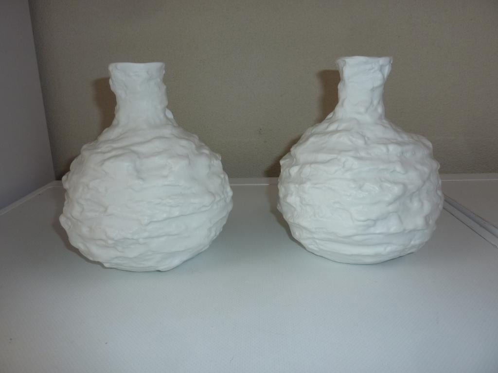 2 Witte keramische vaasjes., Overige materialen, Gebruikt, Wit, Ophalen of Verzenden