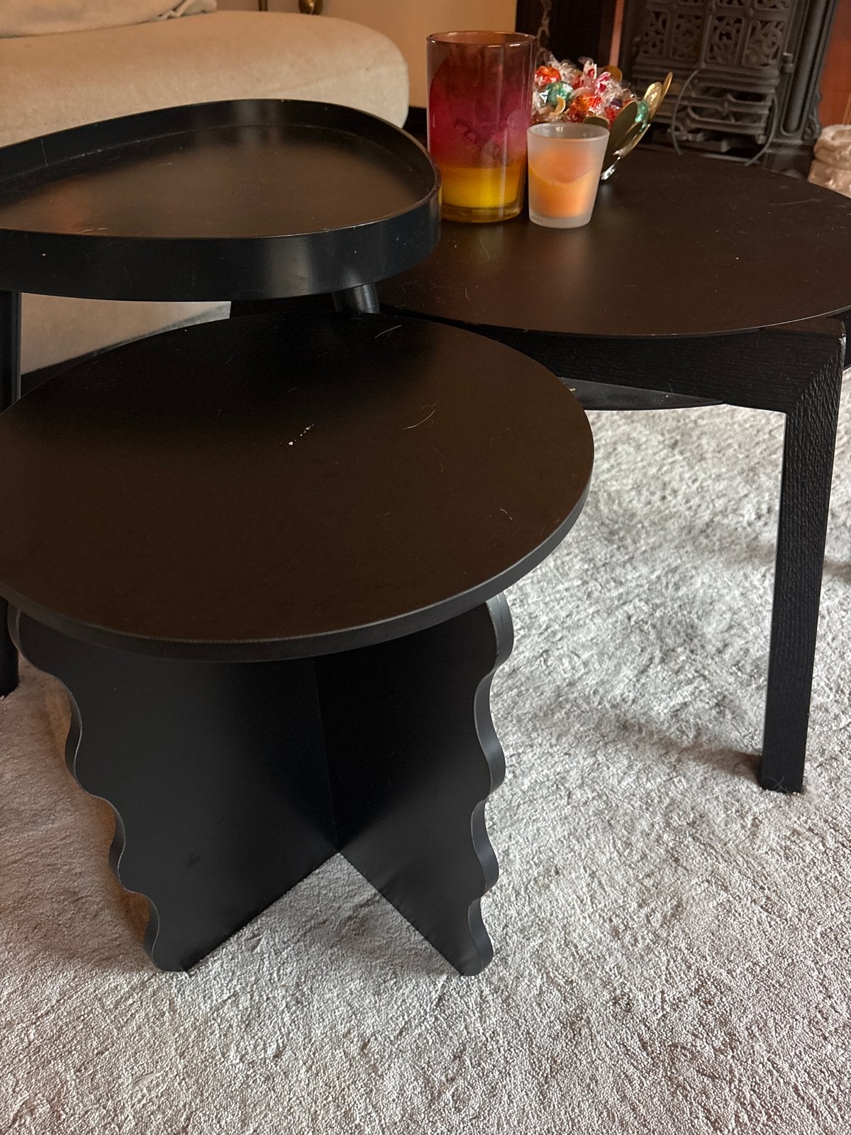Set van 3 zwarte bijzettafels, metaal en hout, Ophalen, Minder dan 50 cm, Gebruikt, Rond