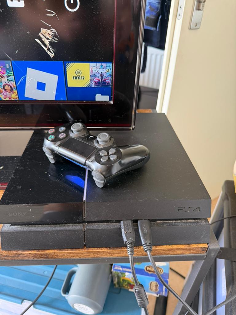 PlayStation 4 500GB + controller + kabels, Spelcomputers en Games, Spelcomputers | Sony PlayStation 4, Ophalen, Met 1 controller
