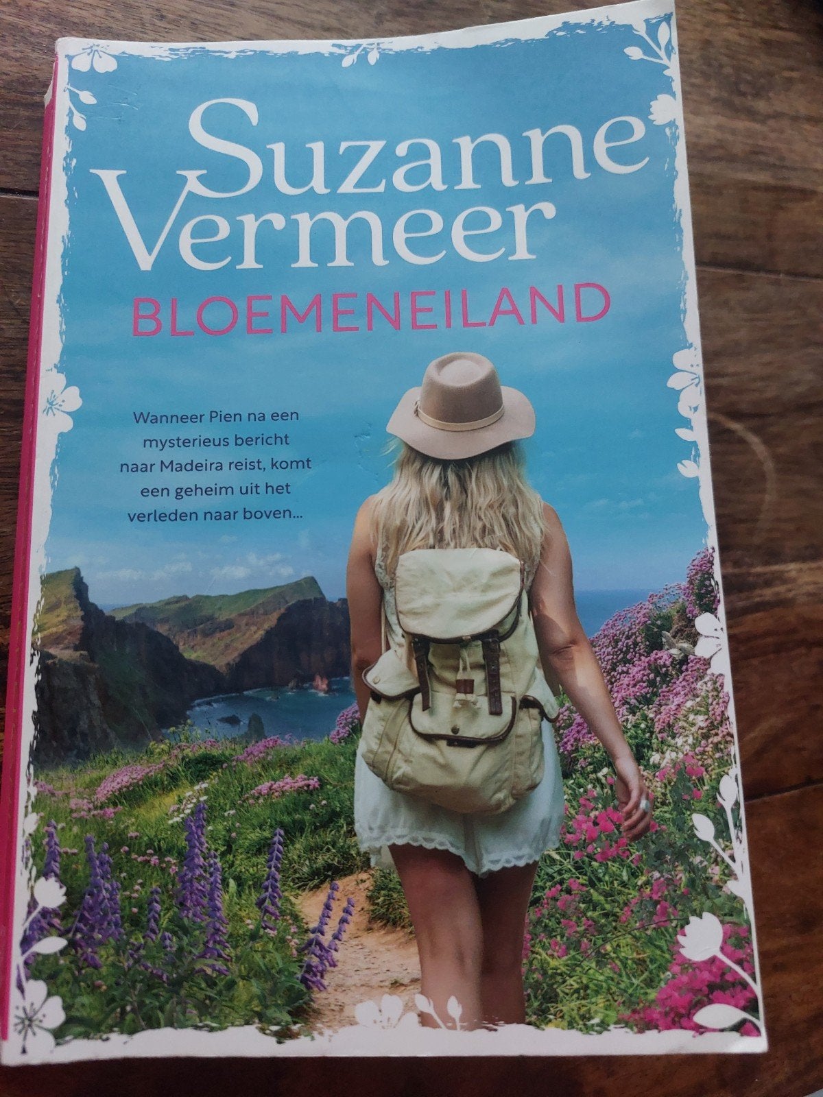 Suzanne Vermeer - Bloemeneiland - goede staat, Ophalen, Suzanne Vermeer, Zo goed als nieuw, Nederland