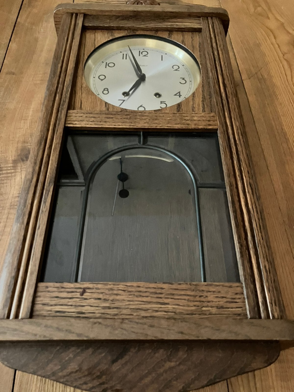 Antieke eiken wandklok met slinger. In goede staat, Antiek en Kunst, Ophalen