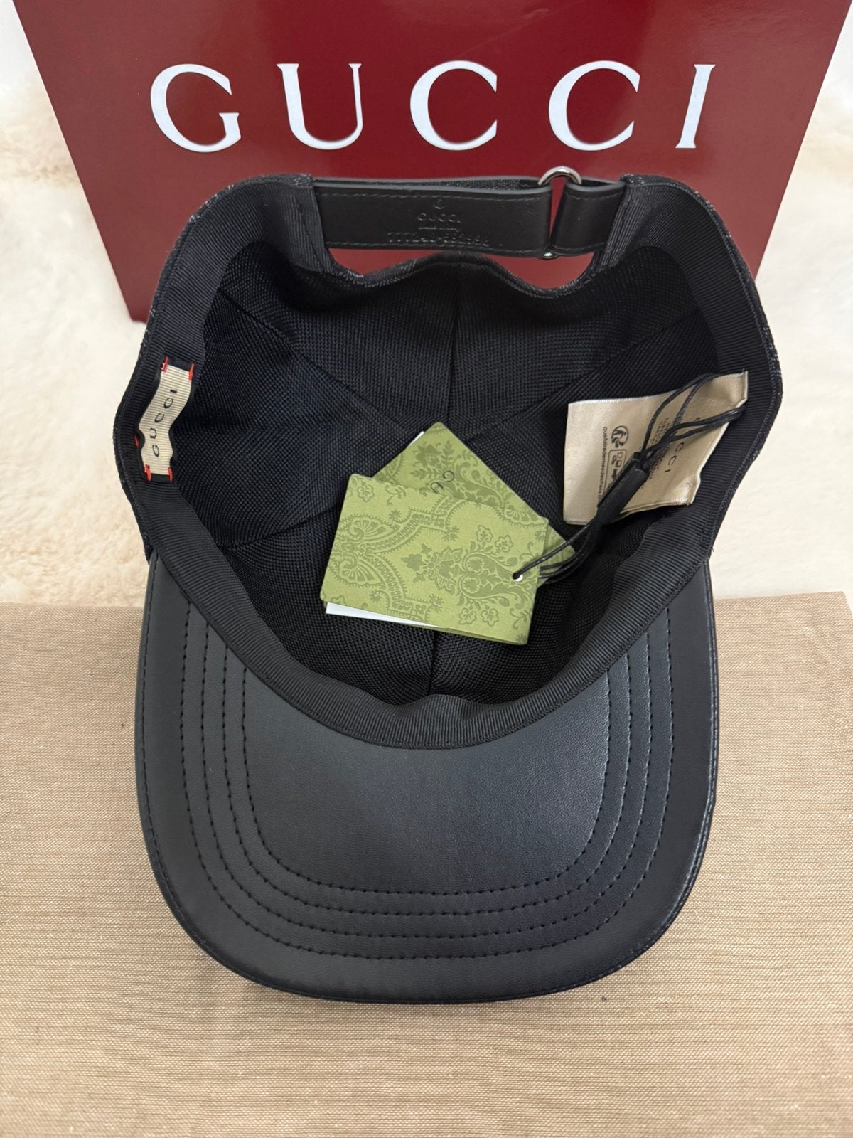 Gucci Pet - Dubai Noir, Ophalen of Verzenden, Zo goed als nieuw