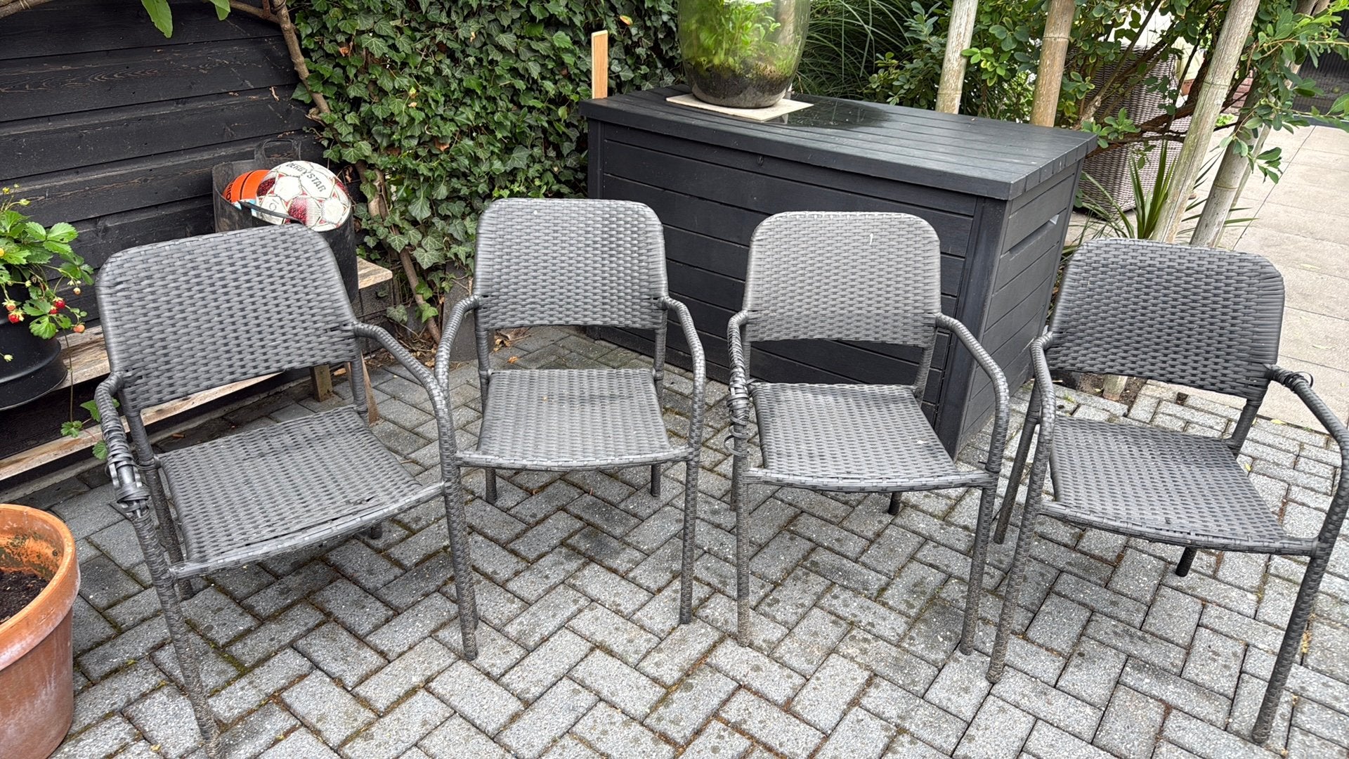Tuinstoelen gratis ophalen, Ophalen, Gebruikt, Kunststof