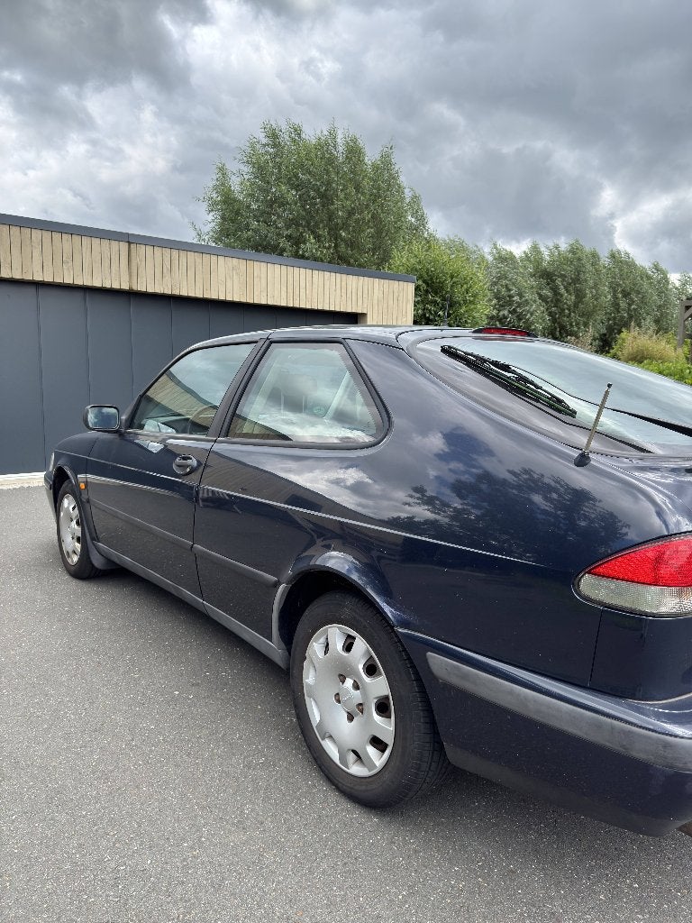 Saab 9-3 2.0 I Coupe 1999 Blauw, Auto's, Voorwielaandrijving, Beige, 4 cilinders, Blauw
