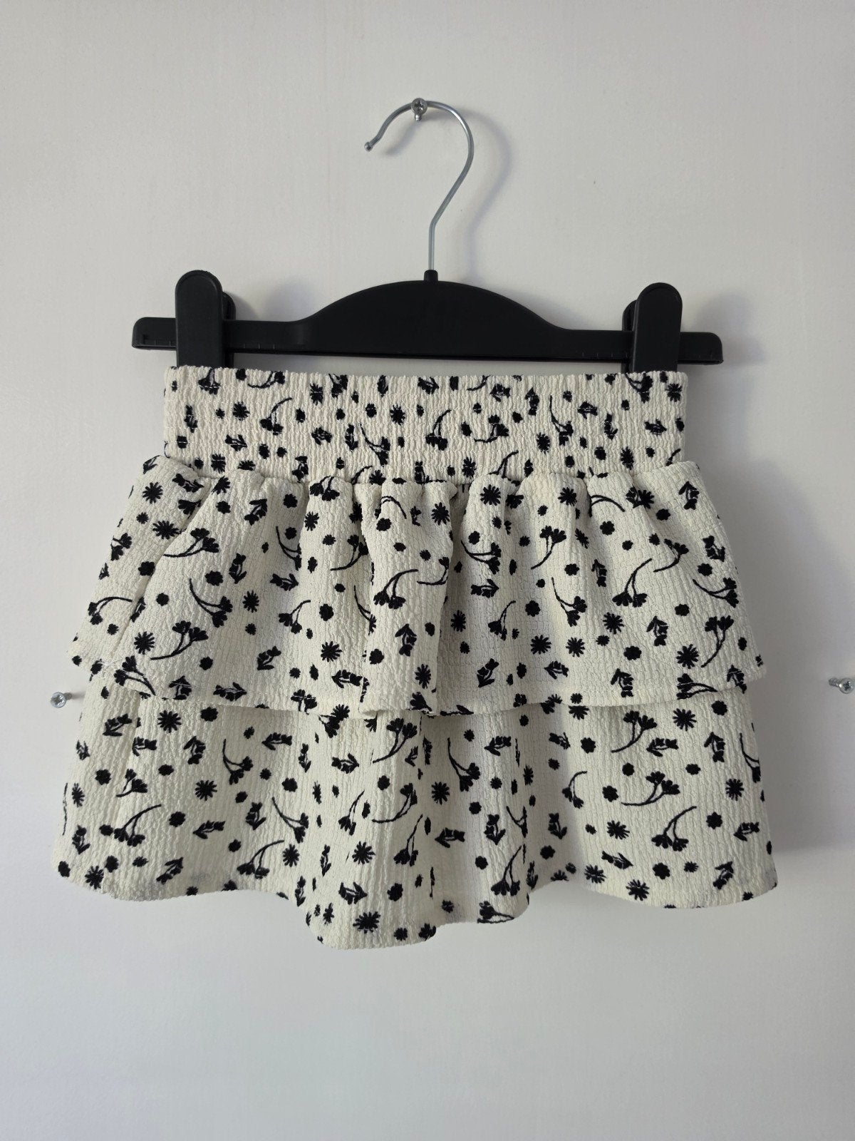 Zeeman rok wit met zwart bloemprint maat 92 als nieuw, Zeeman, Meisje, Ophalen of Verzenden, Zo goed als nieuw