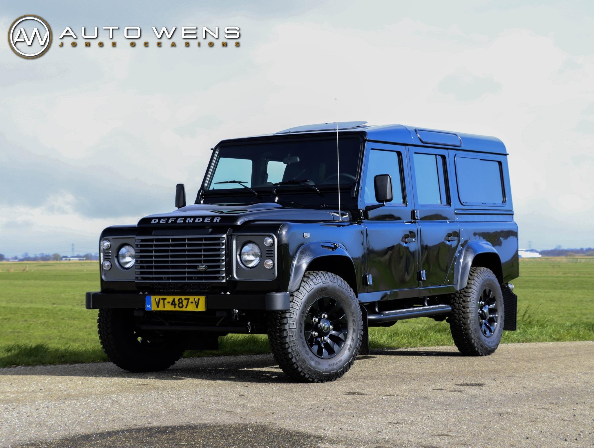 Land Rover Defender 2.2 D SW 110" XTech | 6.575 KM | in Conc, Auto's, Land Rover, Gebruikt, 4 cilinders, Leder en Stof, Origineel Nederlands