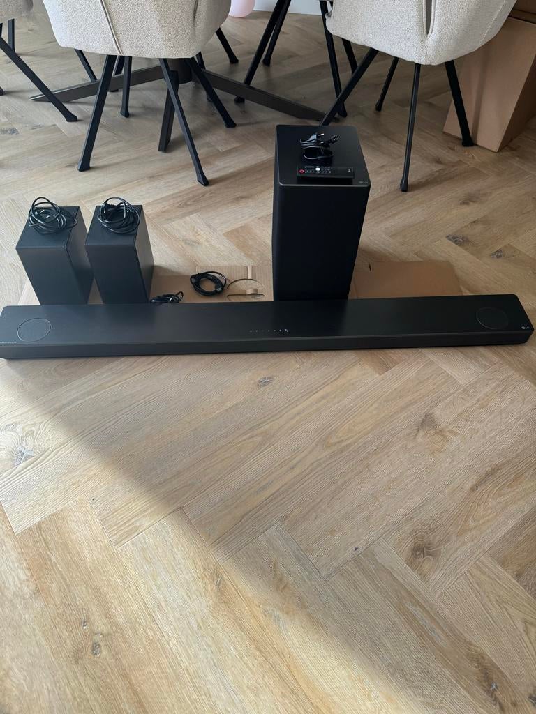 LG DSN11RG Soundbar met Subwoofer en Achterspeakers, Audio, Tv en Foto, Luidsprekers, Zo goed als nieuw, Complete surroundset
