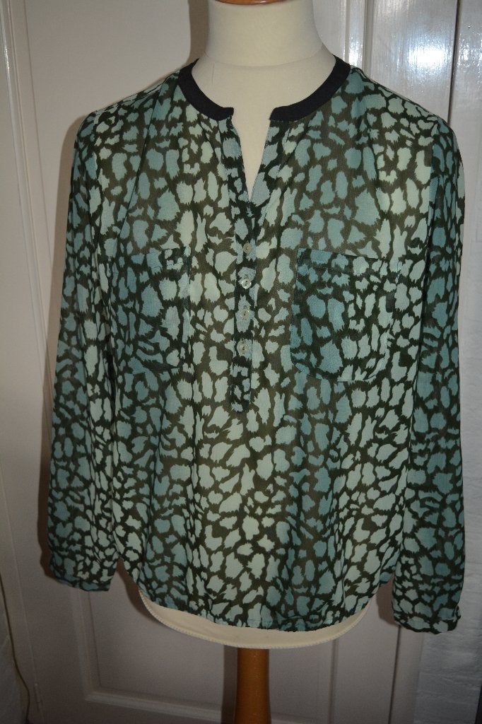 mooie organza print blouse, maat 42/44, Kleding | Dames, Ophalen of Verzenden, Zo goed als nieuw, Maat 42/44 (L), Groen