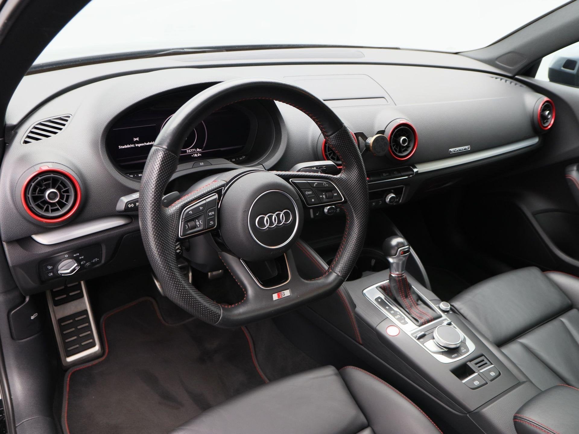 Audi S3 Limousine 2.0 TFSi S3 300 Pk quattro | Panoramadak |, Auto's, Automaat, 15 km/l, Gebruikt, 4 cilinders