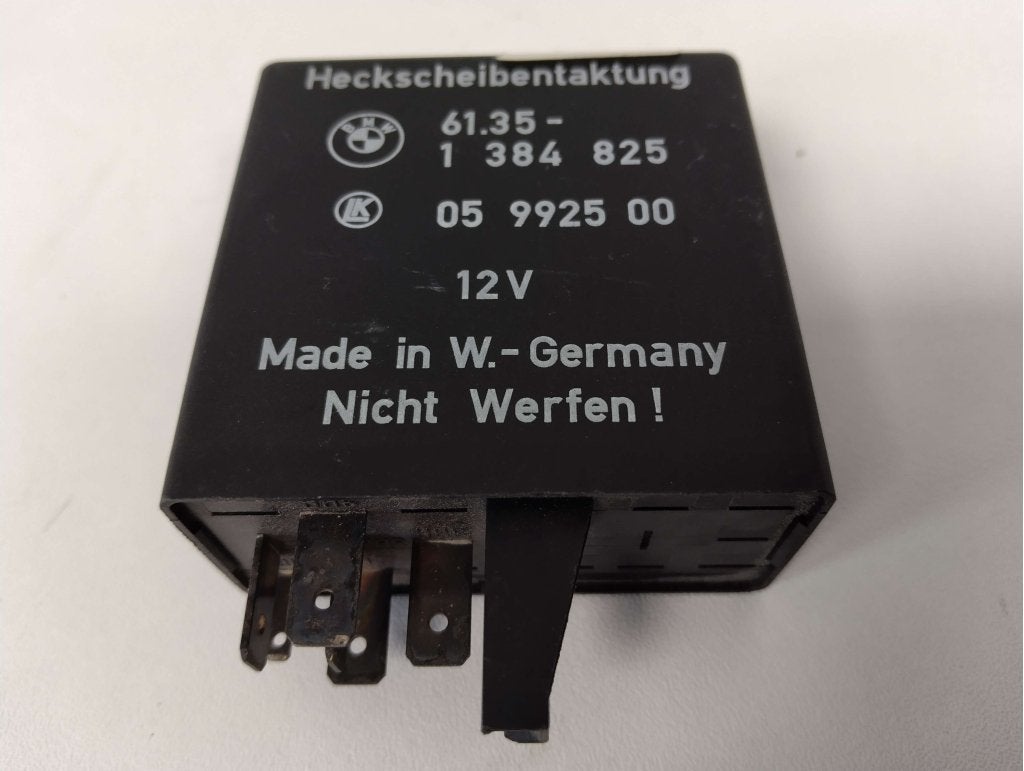 BMW 5 serie E34 stuurrelais achterruit verwarming 6135138485, Auto-onderdelen, Niet ingevuld, Niet ingevuld, Nieuw, Ophalen of Verzenden