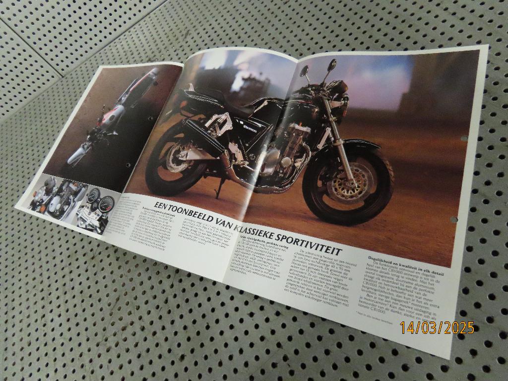 Mooie folder / kleurenfolder openklapmodel Honda CB1000 '93, Ophalen of Verzenden, Gebruikt, Motoren