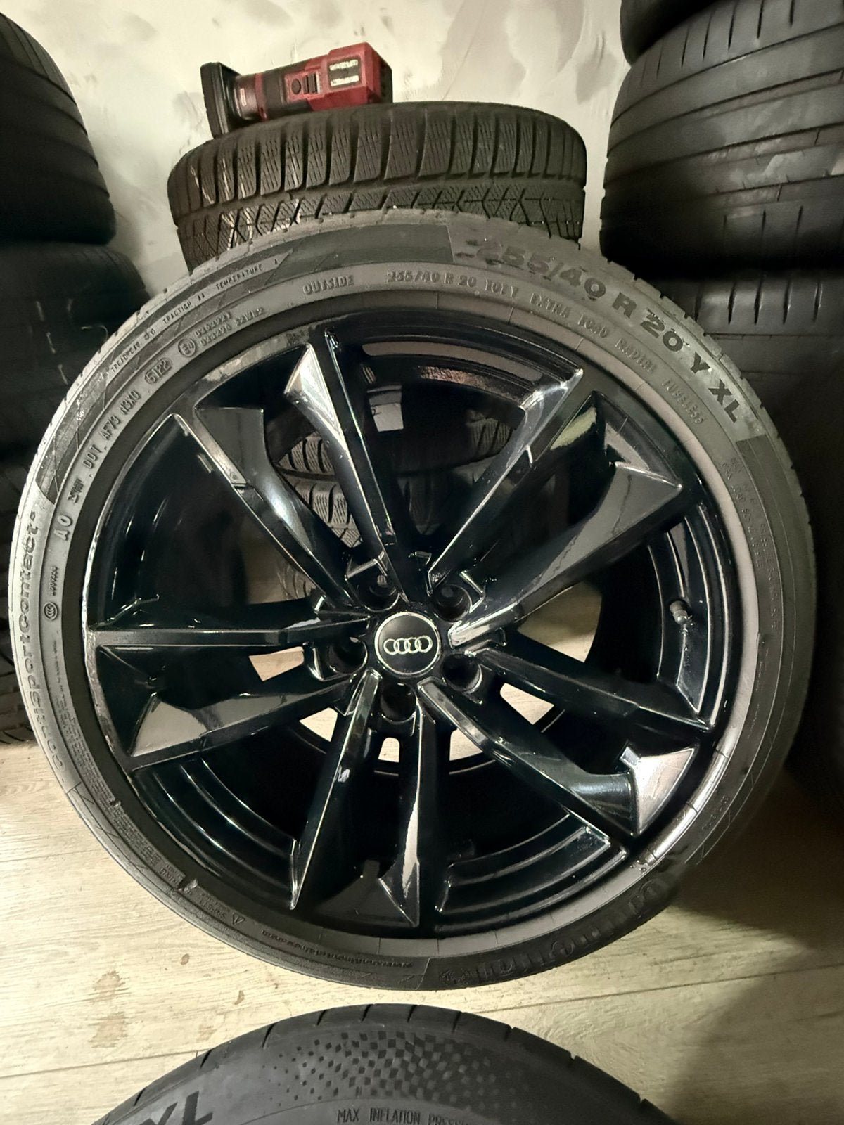 Audi/a7/velgen/20 inch/zomer/zwart/als nieuw, Audi, ----, 255 mm, ----