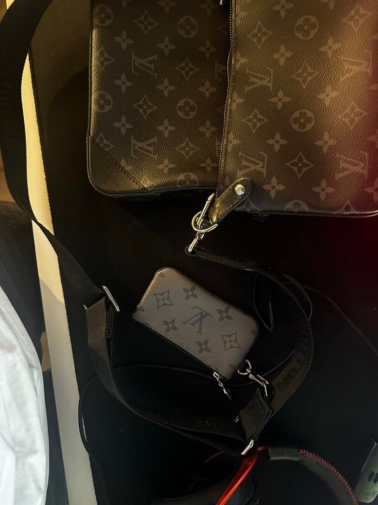 Louis vuitton trio messenger, Verzenden, Zo goed als nieuw, Zwart