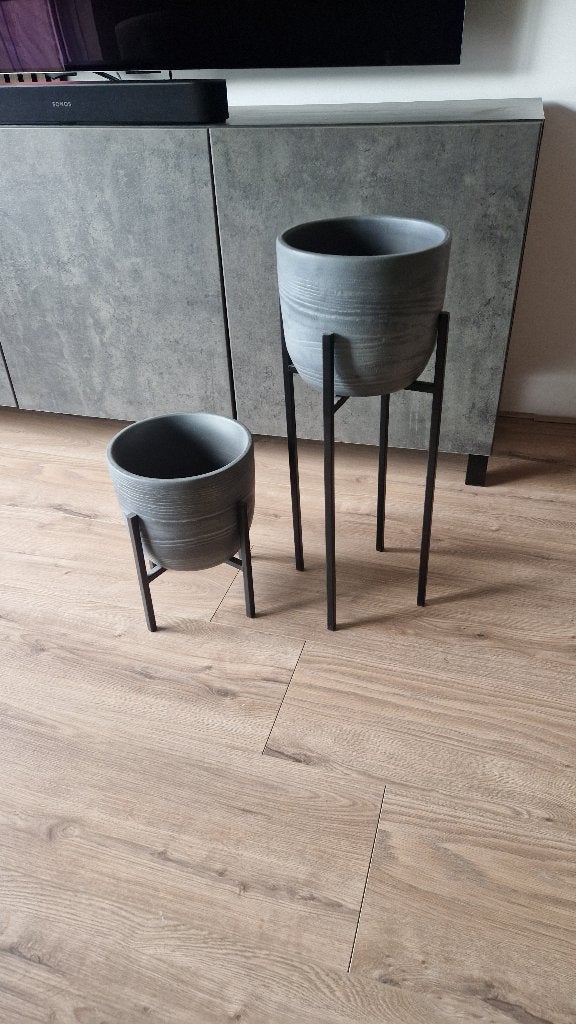 Bloempot op statief (set van 2), Rond, Ophalen of Verzenden, Zo goed als nieuw, Balkon