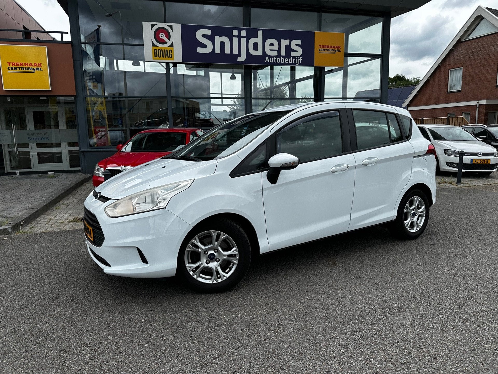 Ford B-MAX 1.6 TI-VCT Style AUTOMAAT/AIRCO/TREKHAAK, Auto's, Ford, Gebruikt, Stoelverwarming, 4 cilinders, B-Max