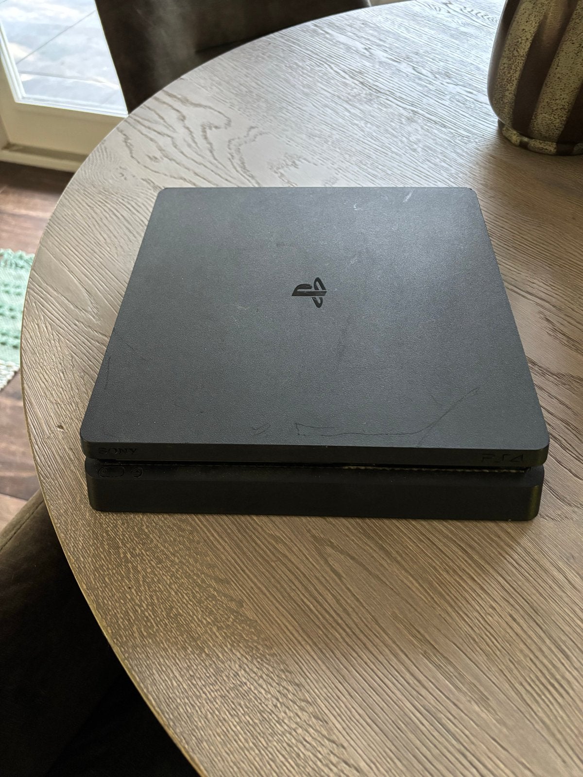 PlayStation 4 Slim met controller en stroomkabel, Spelcomputers en Games, Ophalen of Verzenden, Gebruikt, Met 1 controller, Slim