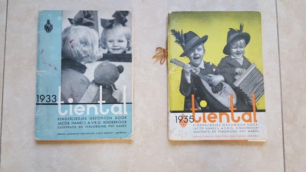 2 Tiental Boekjes Kinderliedjes (AVRO 1933 en 1935 ), Ophalen of Verzenden, Gebruikt, Overige soorten, Populair