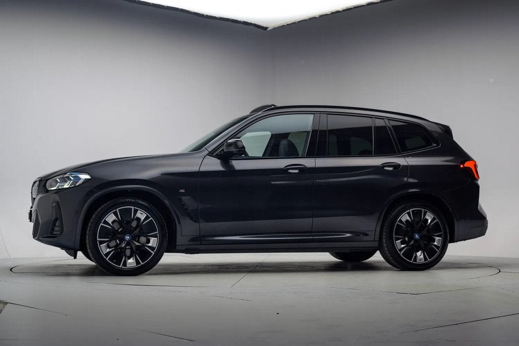 BMW iX3 M-Sport 80 kWh Executive 3-Fase [ Panorama Leder Tre, Auto's, BMW, Automaat, 0 cilinders, Gebruikt, 750 kg