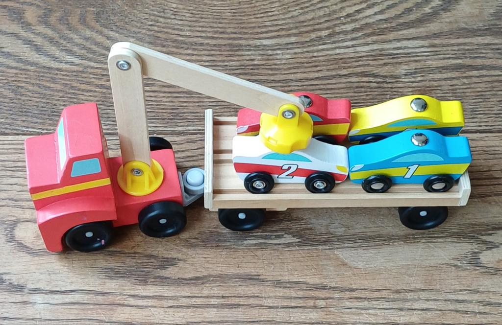 Houten autokraan vrachtauto met magneethaak, Ophalen, Gebruikt