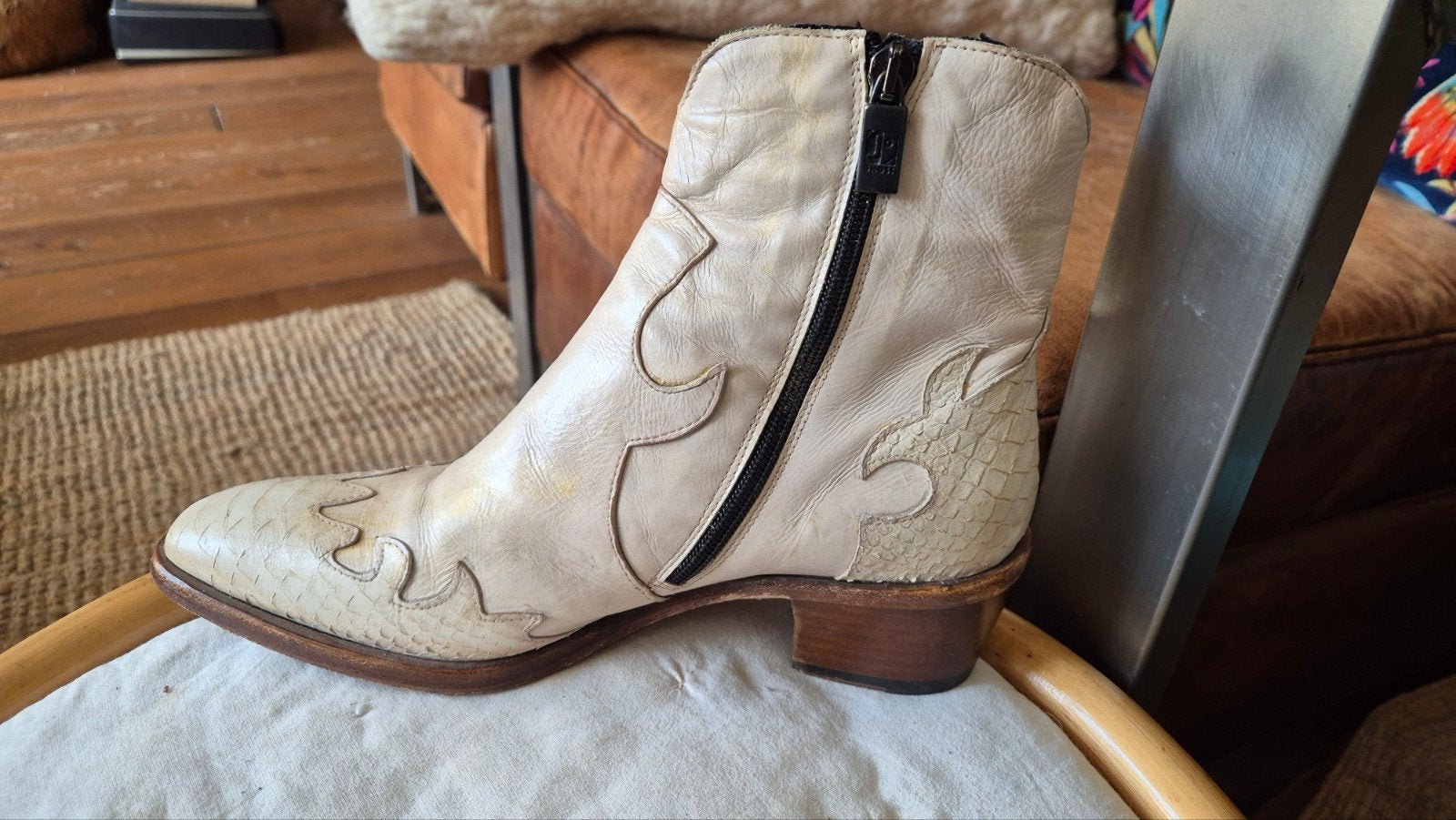 Ghost in hele mooie staat creme leren laarzen mt 38,5 cm, Beige, Lage of Enkellaarzen, Ophalen of Verzenden, Zo goed als nieuw