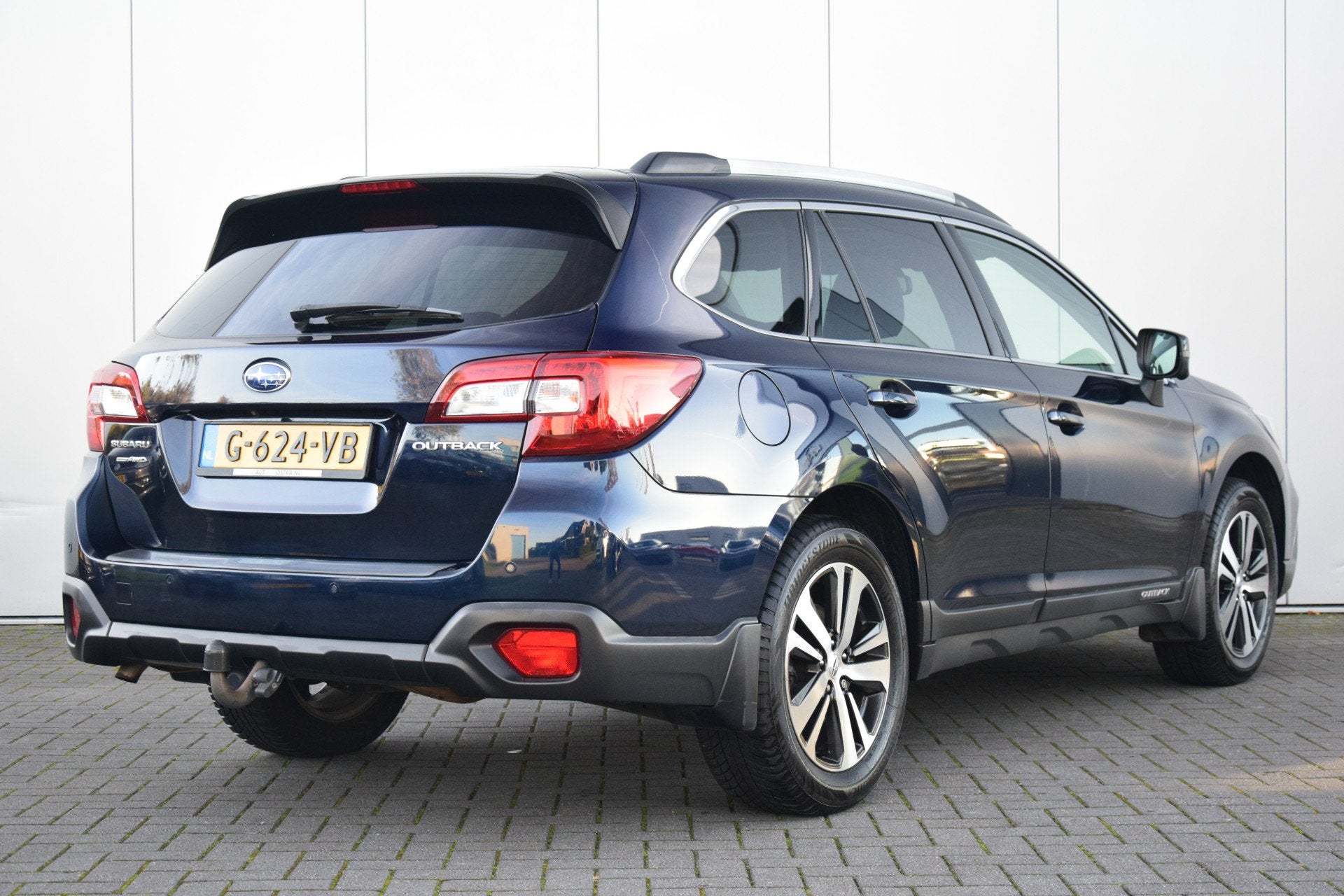 Subaru Outback 2.5i Premium Leer/Verwarmd Schuifdak Priv/Gla, Auto's, Automaat, Dealer onderhouden, Gebruikt, 4 cilinders