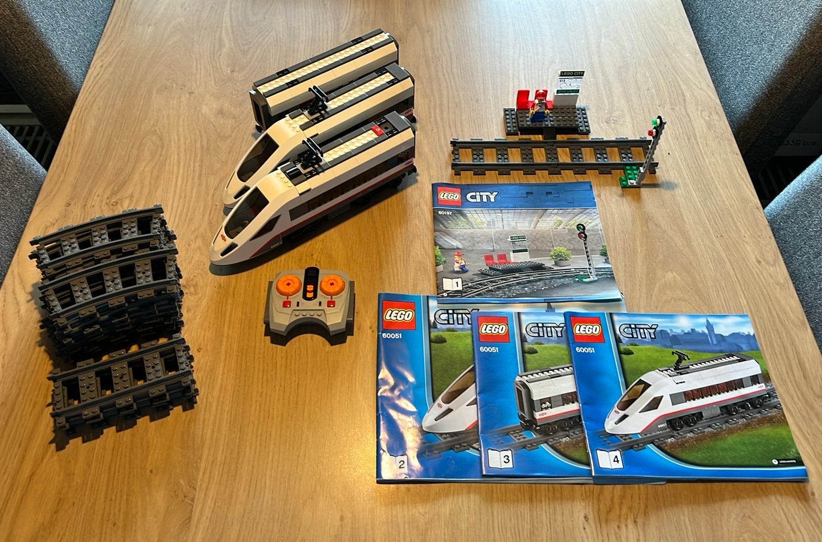 Lego City 60051 passagierstrein, Kinderen en Baby's, Speelgoed | Duplo en Lego, City, Lego, Ophalen of Verzenden, Zo goed als nieuw