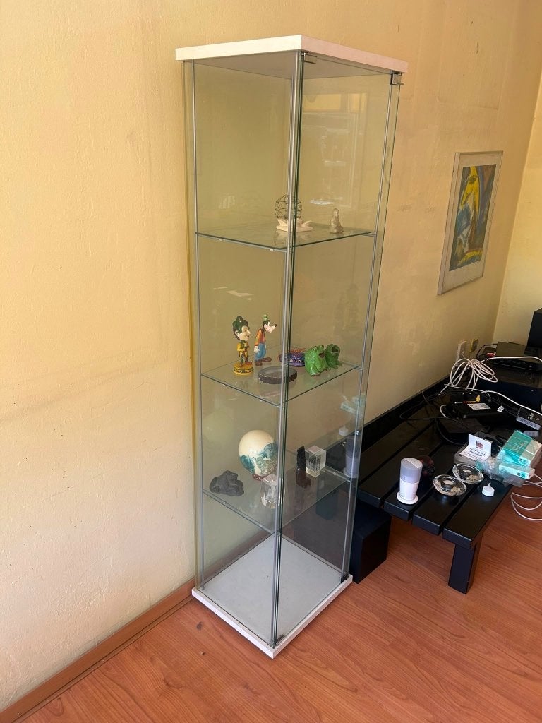 Gratis vitrinekast, Ophalen, Met plank(en), Minder dan 50 cm, Gebruikt