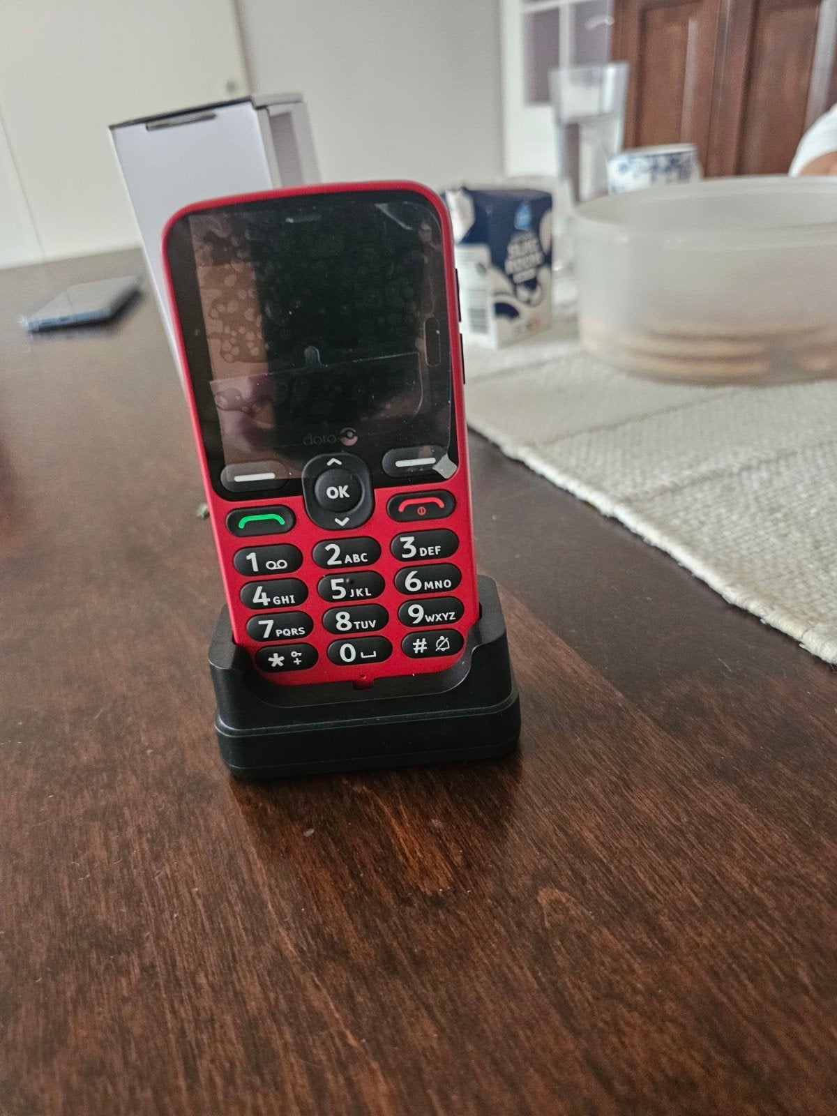 Nieuwstaat Doro 1880 telefoon voor ouderen en slechtzienden, Ophalen, Overige modellen, Nieuw, Zonder simlock