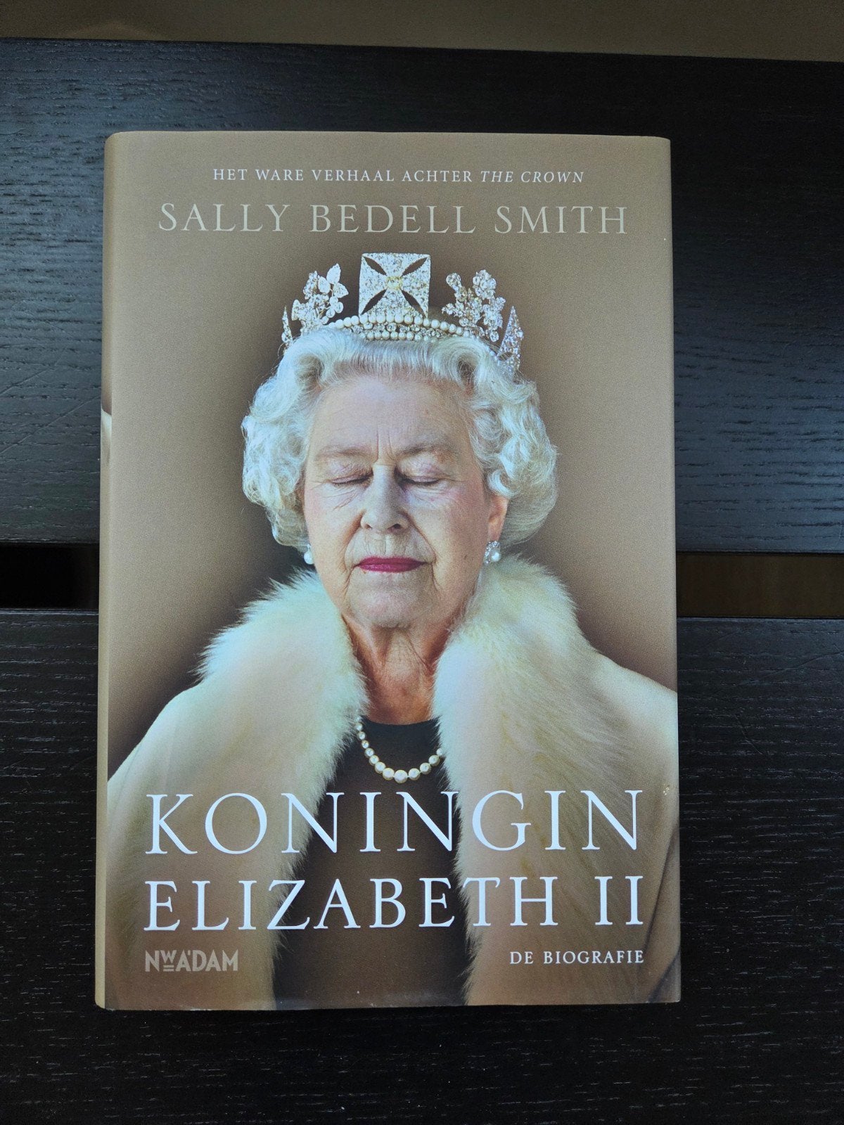 Koningin Elizabeth II - De biografie Sally Bedell Smith, Ophalen of Verzenden, Zo goed als nieuw, Sally Bedell Smith
